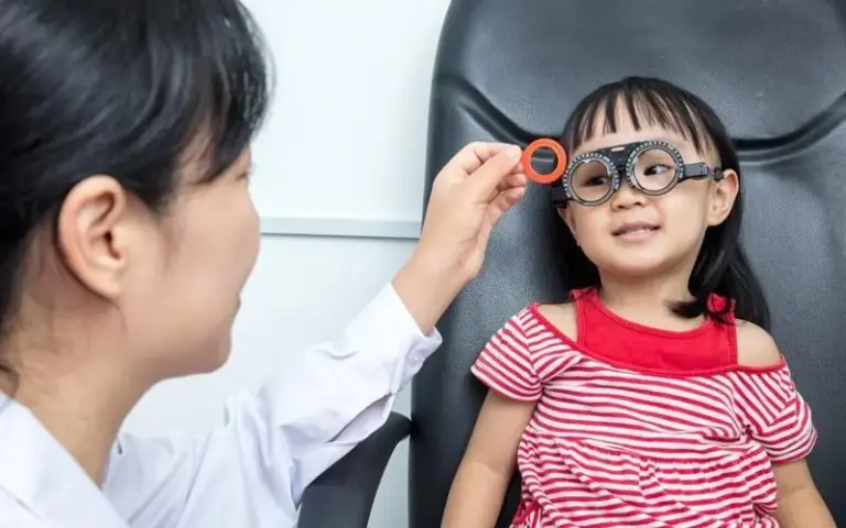 Eye kid
