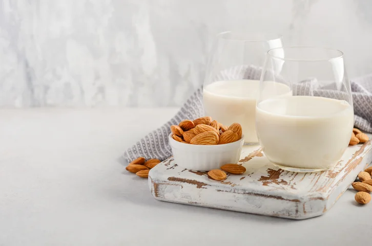 牛奶 (Cow's Milk)